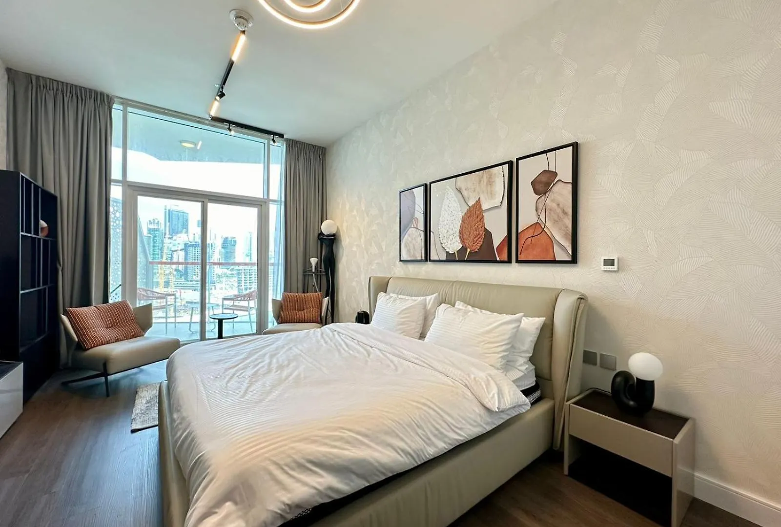 Apartment Dubai Canal View And Burj Khalifa View Studio In Business Bay
