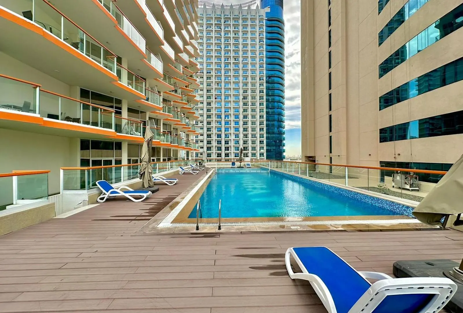 Dubai Canal View And Burj Khalifa View Studio In Business Bay